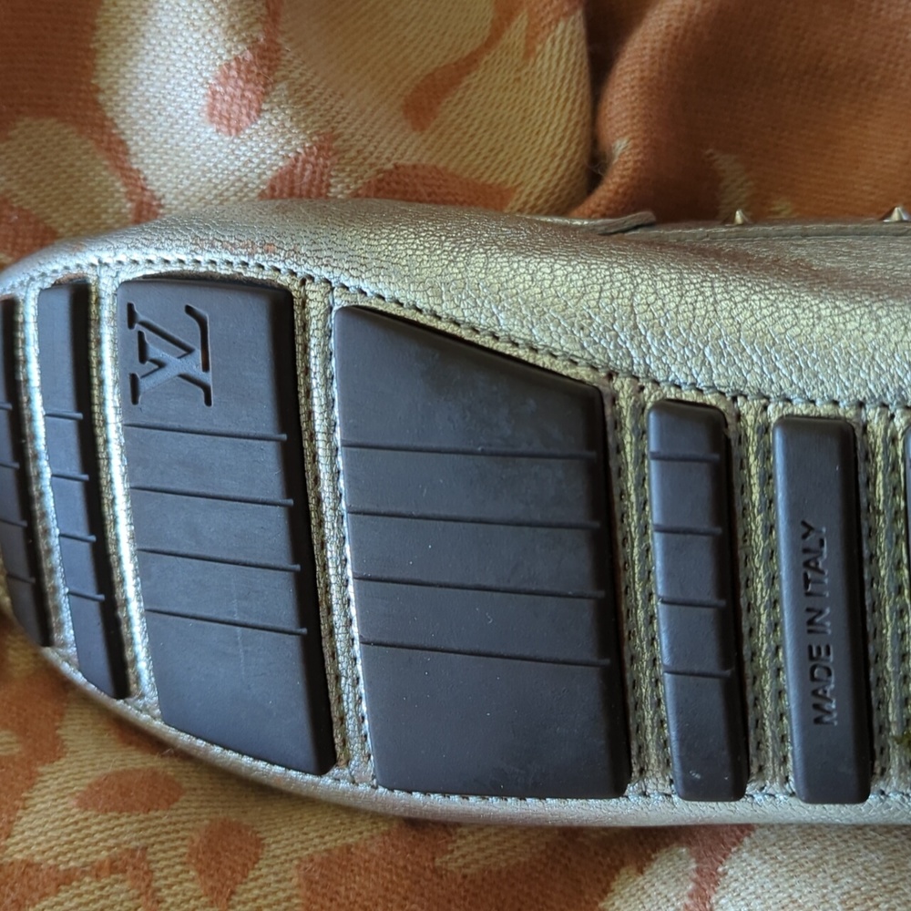 Louis Vuitton silver loafers - Picture 2 of 9